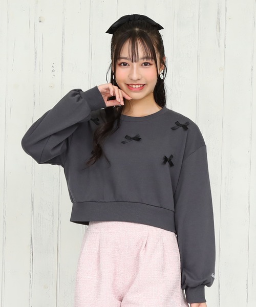 PINKHUNT(ピンクハント)の「PINKHUNT ピンクハント リボン付き トレーナー 0114K(スウェット・キッズ・チャコールグレー/ホワイト・120cm/130cm/140cm/160cm/150cm)」の2枚目の写真