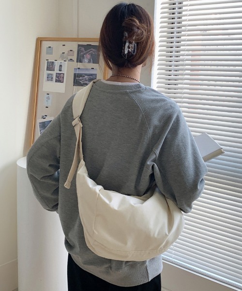 Miniministore(ミニミニストア)の「ショルダーバッグ 軽量 ボディバッグ(ショルダーバッグ・レディース・アイボリー/ブラック・FREE)」の5枚目の写真