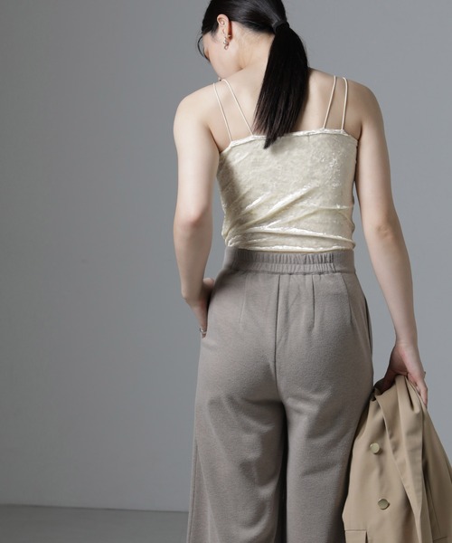 NANO universe（ナノユニバース）の「カップ付きベロアキャミソール（キャミソール・レディース・アイボリー/ブラック/グレー・FREE）」の6枚目の写真