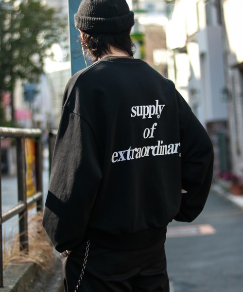 Lui's（ルイス）の「【Neucon/ニューコン】ロゴ刺繡バックプリントオーバーサイズスウェット（Tシャツ/カットソー・メンズ・グリーン/グレー/ブラック・2/1）」の2枚目の写真