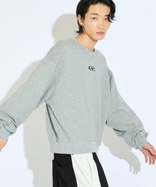 Lui's（ルイス）の「【Neucon/ニューコン】ロゴ刺繡バックプリントオーバーサイズスウェット（Tシャツ/カットソー・メンズ・グリーン/グレー/ブラック・2/1）」の7枚目の写真