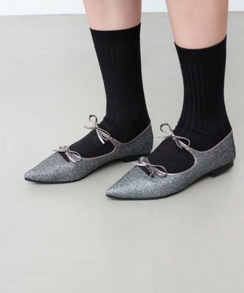 Launa lea（ラウナレア）の「【26春夏新色】ダブルリボンメリージェーンフラットパンプス(0589)（パンプス・レディース・アイボリー/ブラック/シルバー/ピンク/レッド/ダークグレー/ホワイト系その他・24.0cm/25.0cm/24.5cm/23.5cm/23.0cm/22.5cm/22.0cm）」の4枚目の写真