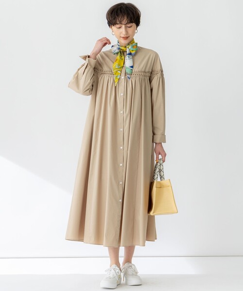 23区 S(ニジュウサンクチイサイサイズ)の「【洗える】コンパクトライトクロス ピンタック ワンピース(ワンピース・レディース・ブラック系/ブルー系/ベージュ系・32)」の9枚目の写真