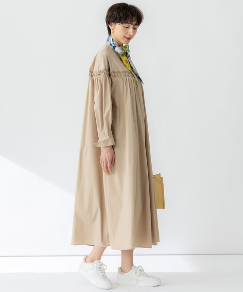23区 S(ニジュウサンクチイサイサイズ)の「【洗える】コンパクトライトクロス ピンタック ワンピース(ワンピース・レディース・ブラック系/ブルー系/ベージュ系・32)」の10枚目の写真