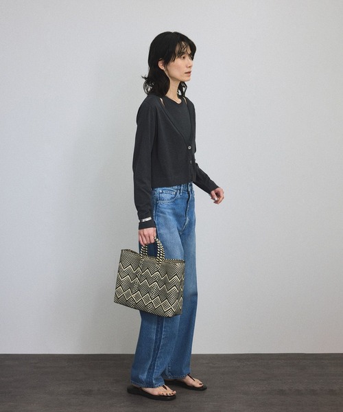 SALON adam et rope'(サロン アダム エ ロペ)の「ハイツイストコットンアメリカンスリーブタンクトップ(タンクトップ・レディース・チャコールグレー/ベージュ・FREE)」の8枚目の写真