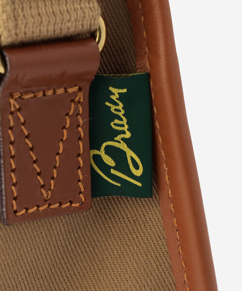 Bshop Brady AIRE CHECK ショルダーバッグ レッド Brady AIRE CHECK チェックショルダーバッグ Bshop - メルカリ