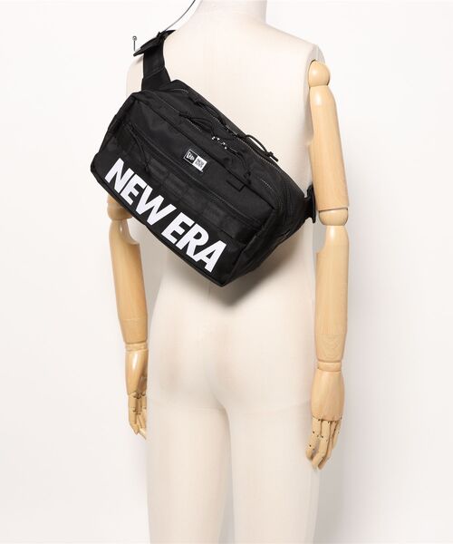 NEW ERA(ニューエラ)の「【NEW ERA/ニューエラ】SQUARE WAIST BAG(ボディバッグ/ウエストポーチ・メンズ・ブラック×ホワイト/ブラック/ブラック系その他・FREE)」の4枚目の写真