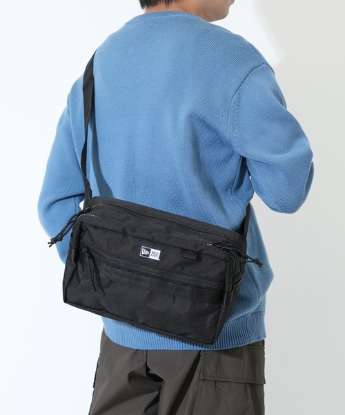 NEW ERA(ニューエラ)の「【NEW ERA/ニューエラ】SQUARE WAIST BAG(ボディバッグ/ウエストポーチ・メンズ・ブラック×ホワイト/ブラック/ブラック系その他・FREE)」の2枚目の写真