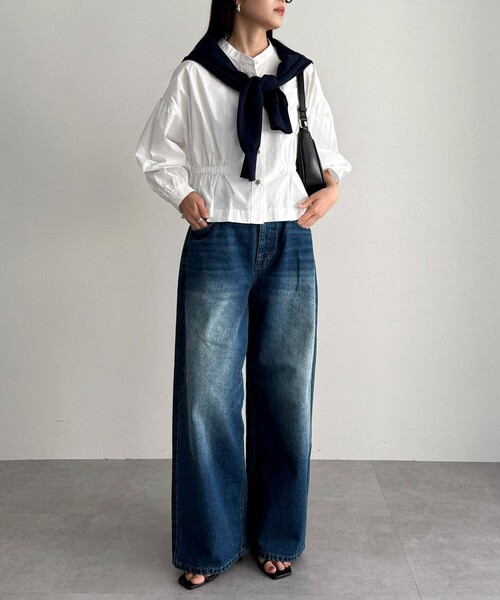 fredy emue（フレディエミュ）の「クロップドウエストギャザーブラウス（シャツ/ブラウス・レディース・ベージュ/ネイビー/ブルー系その他/オフホワイト・38）」の5枚目の写真