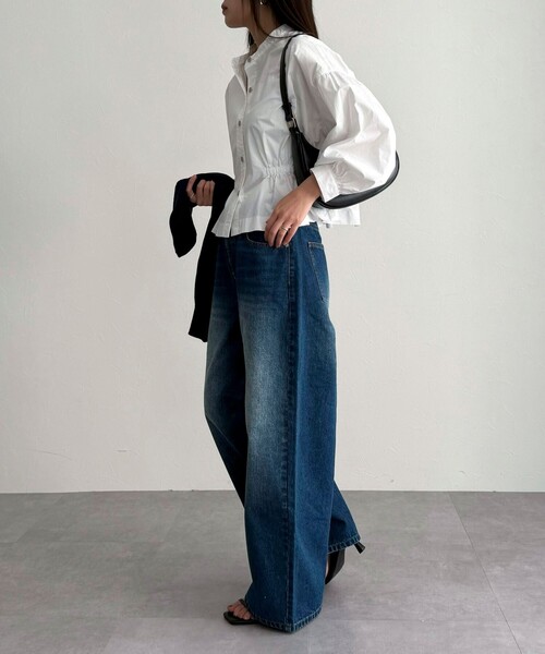 fredy emue（フレディエミュ）の「クロップドウエストギャザーブラウス（シャツ/ブラウス・レディース・ベージュ/ネイビー/ブルー系その他/オフホワイト・38）」の15枚目の写真