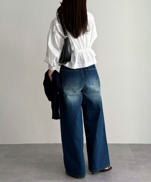 fredy emue（フレディエミュ）の「クロップドウエストギャザーブラウス（シャツ/ブラウス・レディース・ベージュ/ネイビー/ブルー系その他/オフホワイト・38）」の17枚目の写真