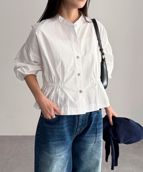 fredy emue（フレディエミュ）の「クロップドウエストギャザーブラウス（シャツ/ブラウス・レディース・ベージュ/ネイビー/ブルー系その他/オフホワイト・38）」の18枚目の写真