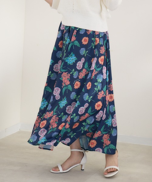 KATHARINE ROSS(キャサリンロス)の「【KATHARINE ROSS】イマジナリーフラワープリントスカート(スカート・レディース・アイボリー/ネイビー・MEDIUM)」の5枚目の写真