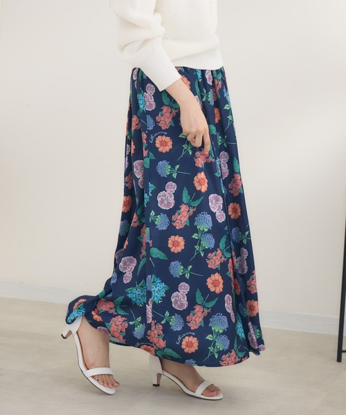 KATHARINE ROSS(キャサリンロス)の「【KATHARINE ROSS】イマジナリーフラワープリントスカート(スカート・レディース・アイボリー/ネイビー・MEDIUM)」の4枚目の写真