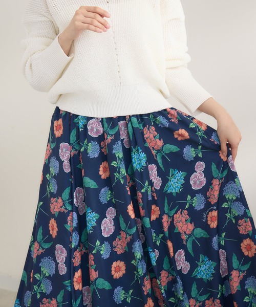 KATHARINE ROSS(キャサリンロス)の「【KATHARINE ROSS】イマジナリーフラワープリントスカート(スカート・レディース・アイボリー/ネイビー・MEDIUM)」の10枚目の写真