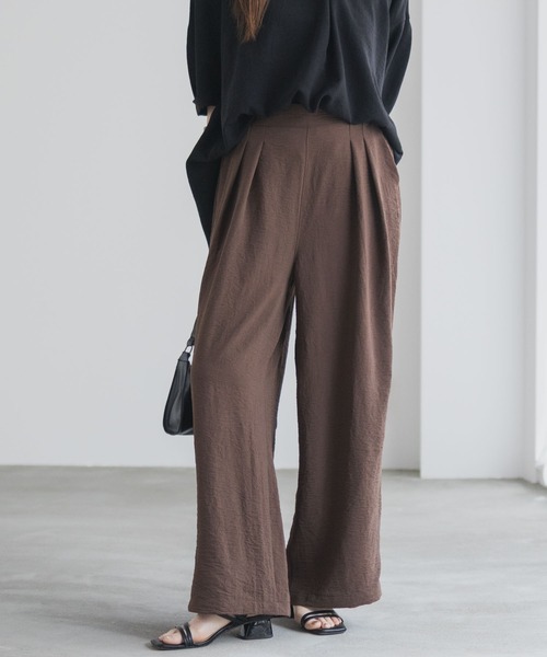 NAVY(ネイビー)の「nAvy SARARI ウェーブワイドパンツ(その他パンツ・レディース・チャコールグレー/ブラック/オレンジ/ベージュ/ブラウン・M/L)」の3枚目の写真