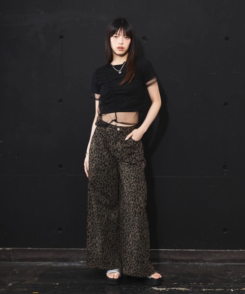 DIP IN CHOCOLATE(ディップインチョコレート)の「シアーシャーリングドッキングクロップドTシャツ【DIP IN CHOCOLATE】(Tシャツ/カットソー・レディース・ホワイト×ブラック/ブラック/オフホワイト/グレー・F)」の11枚目の写真