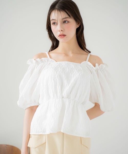 NOELA(ノエラ)の「オフショル2WAYブラウス(シャツ/ブラウス・レディース・オフホワイト/ピンク/イエロー・フリー)」の4枚目の写真