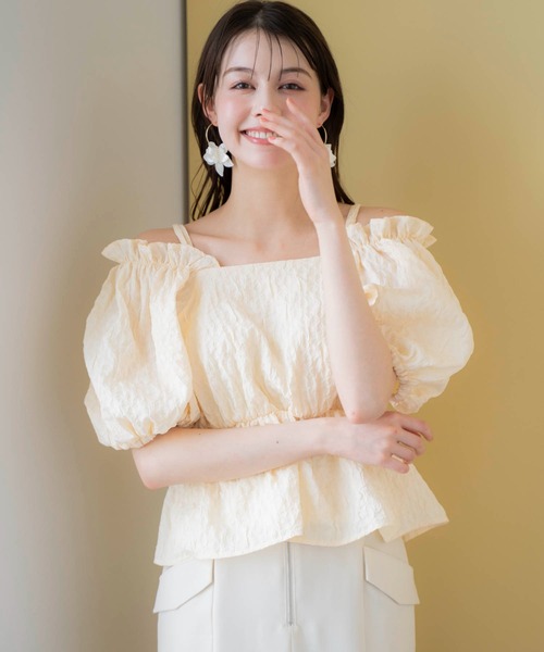 NOELA(ノエラ)の「オフショル2WAYブラウス(シャツ/ブラウス・レディース・オフホワイト/ピンク/イエロー・フリー)」の18枚目の写真
