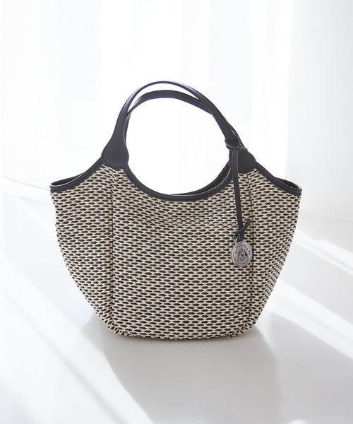 marco masi（マルコマージ）の「【MARCO MASI】別注 レザーハンドル ラフィア 2WAYトートバッグ M（かごバッグ・レディース・ブラック/ライトグレー/ベージュ・M）」の3枚目の写真
