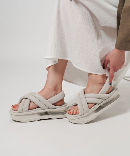 美品　NIKE エアマックスISLA サンダル NIKE WMNS AIR MAX ISLA SANDAL ナイキ ウィメンズ エアマックス