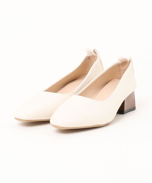 STYLEBLOCK(スタイルブロック)の「型押しデザインレザー調ポインテッドトゥパンプス(パンプス・レディース・ブラック/オフホワイト/ブラウン・40/38/35/36/37/39)」の6枚目の写真
