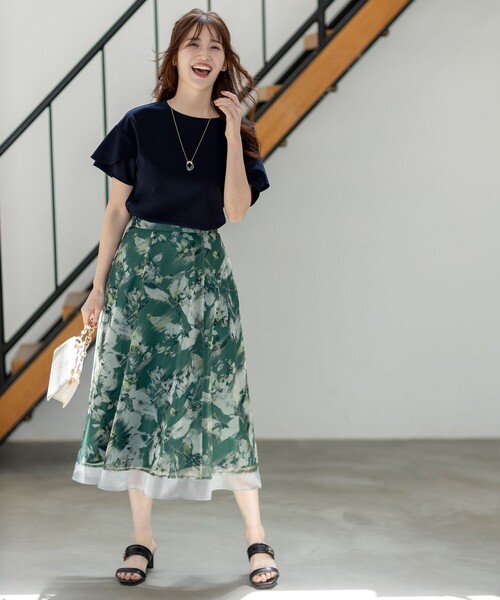 ANY SIS(エニィスィス)の「【前後着用・UVケア・洗える】2WAYジョーゼットジャージーフリル カットソー(Tシャツ/カットソー・レディース・アイボリー系/黄土色系/ネイビー系/ダークグリーン系・4)」の6枚目の写真