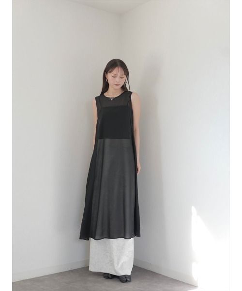 Reurie'（レウリィ）の「オリジナルシフォンワンピース / ノースリーブ レイヤード 重ね着 きれいめ オケージョン モード 大人カジュアル シアー素材 シースルー（ワンピース・レディース・ブラック/ベージュ・FREE）」の4枚目の写真