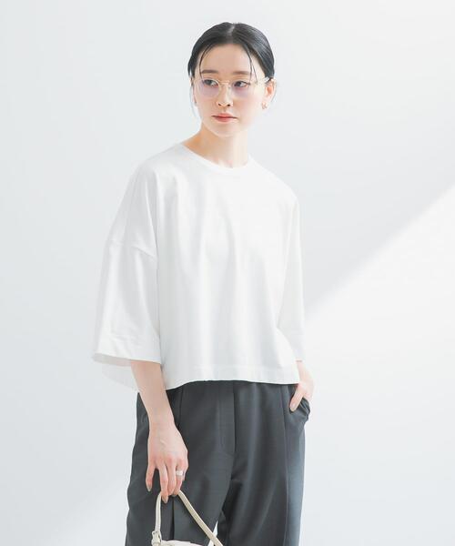 URBAN RESEARCH(アーバンリサーチ)の「ショート丈ハーフスリーブカットソー(Tシャツ/カットソー・レディース・ブラック/オフホワイト/グレー系その他・FREE)」の1枚目の写真