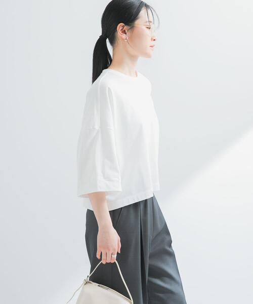 URBAN RESEARCH(アーバンリサーチ)の「ショート丈ハーフスリーブカットソー(Tシャツ/カットソー・レディース・ブラック/オフホワイト/グレー系その他・FREE)」の15枚目の写真