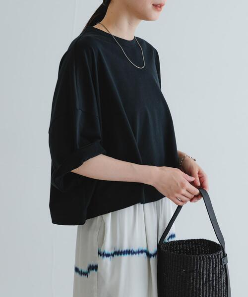 URBAN RESEARCH(アーバンリサーチ)の「ショート丈ハーフスリーブカットソー(Tシャツ/カットソー・レディース・ブラック/オフホワイト/グレー系その他・FREE)」の20枚目の写真