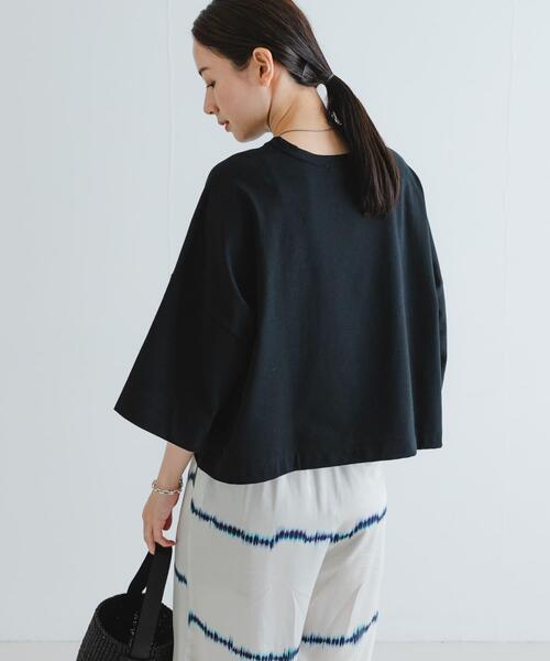 URBAN RESEARCH(アーバンリサーチ)の「ショート丈ハーフスリーブカットソー(Tシャツ/カットソー・レディース・ブラック/オフホワイト/グレー系その他・FREE)」の21枚目の写真