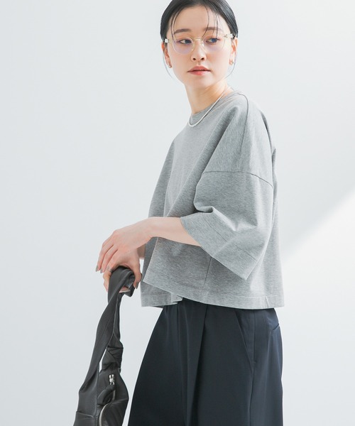 URBAN RESEARCH（アーバンリサーチ）の「ショート丈ハーフスリーブカットソー（Tシャツ/カットソー・レディース・ブラック/オフホワイト/グレー系その他・FREE）」の6枚目の写真