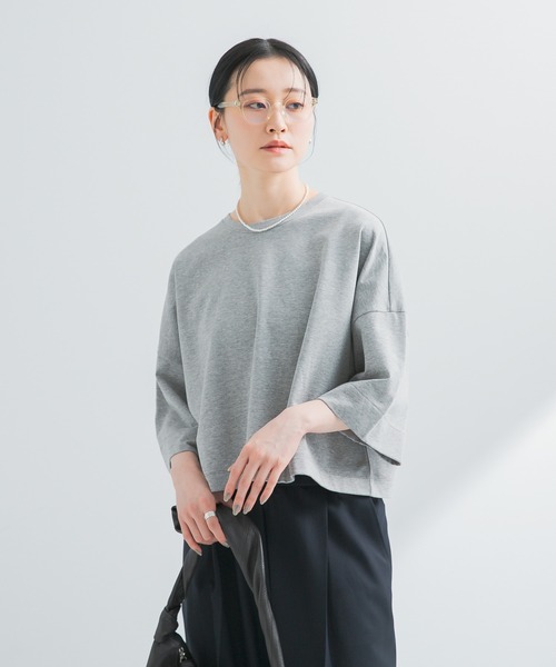 URBAN RESEARCH（アーバンリサーチ）の「ショート丈ハーフスリーブカットソー（Tシャツ/カットソー・レディース・ブラック/オフホワイト/グレー系その他・FREE）」の7枚目の写真