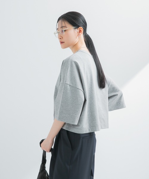 URBAN RESEARCH（アーバンリサーチ）の「ショート丈ハーフスリーブカットソー（Tシャツ/カットソー・レディース・ブラック/オフホワイト/グレー系その他・FREE）」の8枚目の写真