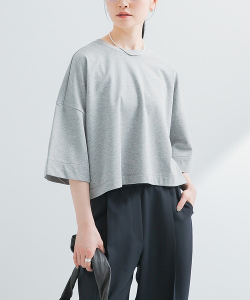 URBAN RESEARCH（アーバンリサーチ）の「ショート丈ハーフスリーブカットソー（Tシャツ/カットソー・レディース・ブラック/オフホワイト/グレー系その他・FREE）」の4枚目の写真