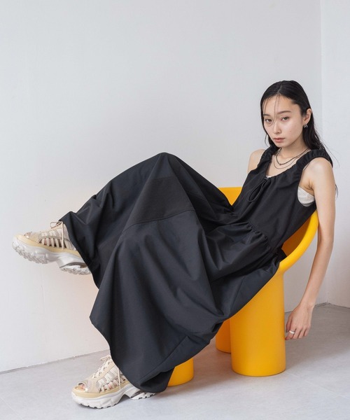 JEANASIS（ジーナシス）の「イソザイボリューム NS ワンピース/452789（ワンピース・レディース・ホワイト/ブラック・FREE）」の2枚目の写真