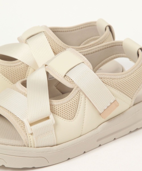 GLOBAL WORK（グローバルワーク）の「エアかるベルトスニーカーサンダル/323165（サンダル・レディース・アイボリー/ブラック/ベージュ/グレー・MEDIUM/SMALL/X-LARGE/LARGE）」の16枚目の写真