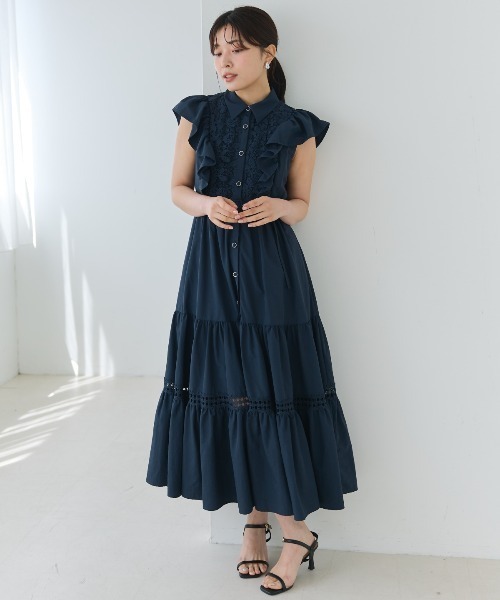AND COUTURE(アンドクチュール)の「コットンレースフリルシャツワンピース(ワンピース・レディース・オフホワイト/ライトグレー/ネイビー/ピンク/ベージュ・FREE)」の10枚目の写真