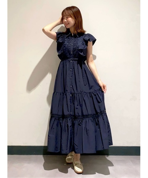 AND COUTURE(アンドクチュール)の「コットンレースフリルシャツワンピース(ワンピース・レディース・オフホワイト/ライトグレー/ネイビー/ピンク/ベージュ・FREE)」の19枚目の写真