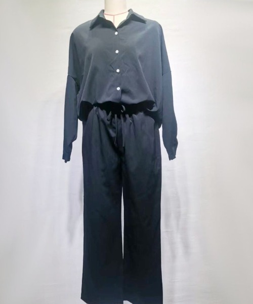 maison de LATIR(メゾンドラティール)の「サラッと着られる。快適シャツセットアップ(セットアップ・レディース・グリーン/ホワイト/ベージュ/ブルー/ブラック/ライトブルー・LL/M/L)」の10枚目の写真