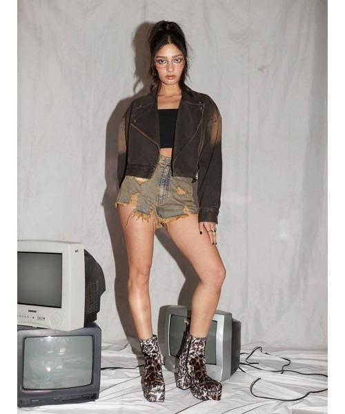 EVRIS(エヴリス)の「グラデーションデニムショートライダース【セットアップ着用可能】(デニムジャケット・レディース・ブラウン/ブルー/インディゴブルー・FREE)」の5枚目の写真