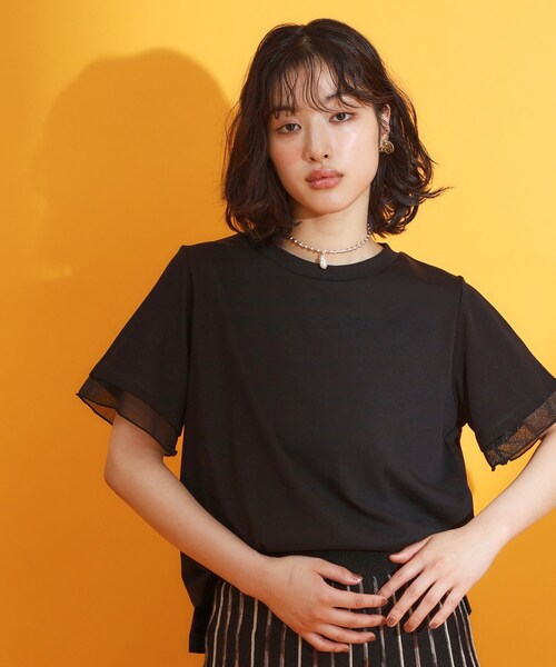 THE SHOP TK (ザ ショップ ティーケー )の「【再入荷】袖シアーTシャツ【接触冷感/UV/洗濯機OK】(Tシャツ/カットソー・レディース・オフホワイト/ブラック/サックスブルー/ダークブラウン・12/13)」の3枚目の写真