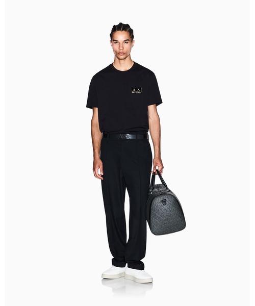 ARMANI EXCHANGE(アルマーニエクスチェンジ)の「【A|X アルマーニ エクスチェンジ】ゴールドロゴ 半袖クルーネックTシャツ/REGULAR(Tシャツ/カットソー・メンズ・ブラック/ブラック系その他・XX-LARGE/X-SMALL/X-LARGE/SMALL/MEDIUM/LARGE)」の5枚目の写真