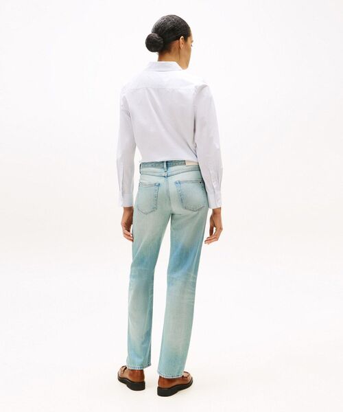 TOMMY HILFIGER(トミーヒルフィガー)の「クラシックストレートジーンズ(デニムパンツ・レディース・インディゴブルー・25inch/26inch/27inch/28inch)」の4枚目の写真