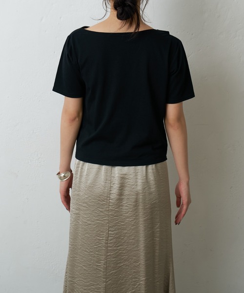 COLONY 2139(コロニートゥーワンスリーナイン)の「2wayショルダードレープTシャツ(Tシャツ/カットソー・レディース・ブラック/サックスブルー/オフホワイト/ブラウン・FREE)」の17枚目の写真