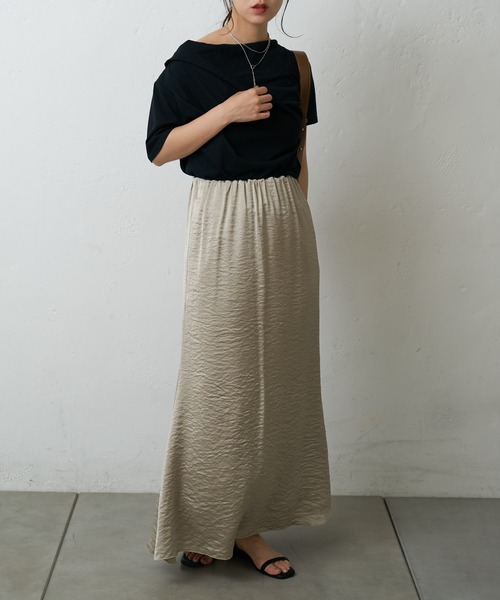 COLONY 2139(コロニートゥーワンスリーナイン)の「2wayショルダードレープTシャツ(Tシャツ/カットソー・レディース・ブラック/サックスブルー/オフホワイト/ブラウン・FREE)」の12枚目の写真