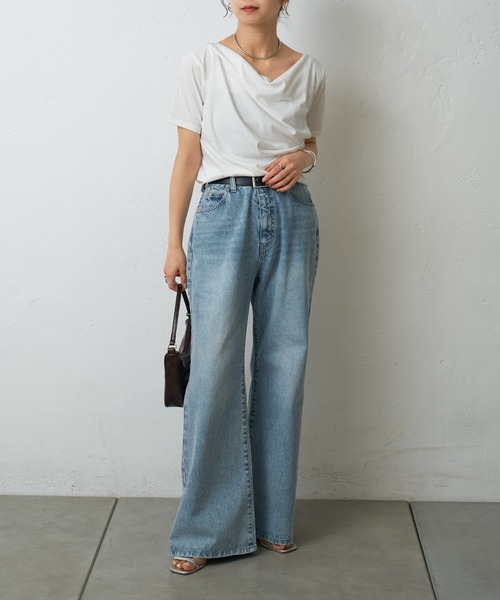 COLONY 2139(コロニートゥーワンスリーナイン)の「2wayショルダードレープTシャツ(Tシャツ/カットソー・レディース・ブラック/サックスブルー/オフホワイト/ブラウン・FREE)」の8枚目の写真