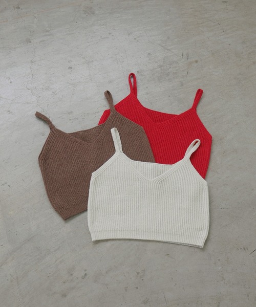 LIAN（リアン）の「リブニットキャミソール（キャミソール・レディース・ブラウン/レッド/アイボリー・FREE）」の4枚目の写真