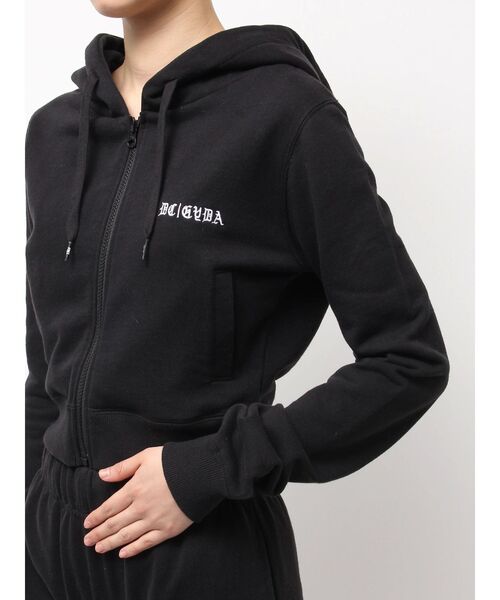 DC(ディーシー)の「GYDA×DC OE LOGOショートスウェットZIP UPパーカー(パーカー・レディース・グリーン/オフホワイト/ブラック・FREE)」の14枚目の写真